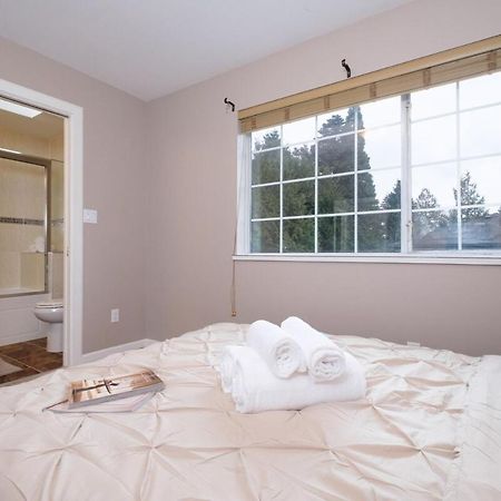 Spacious 4Br W Ensuites Mins To Downtown Yvr Ubc バンクーバー エクステリア 写真
