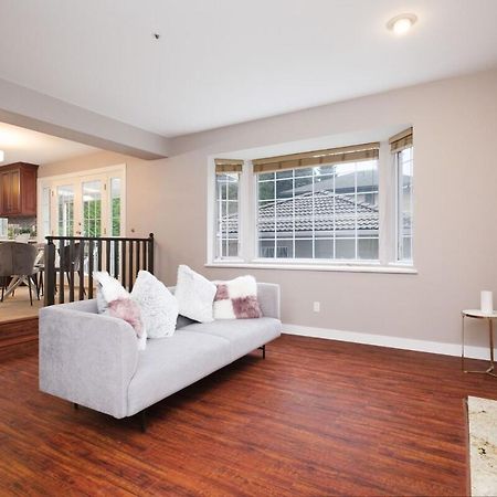 Spacious 4Br W Ensuites Mins To Downtown Yvr Ubc バンクーバー エクステリア 写真