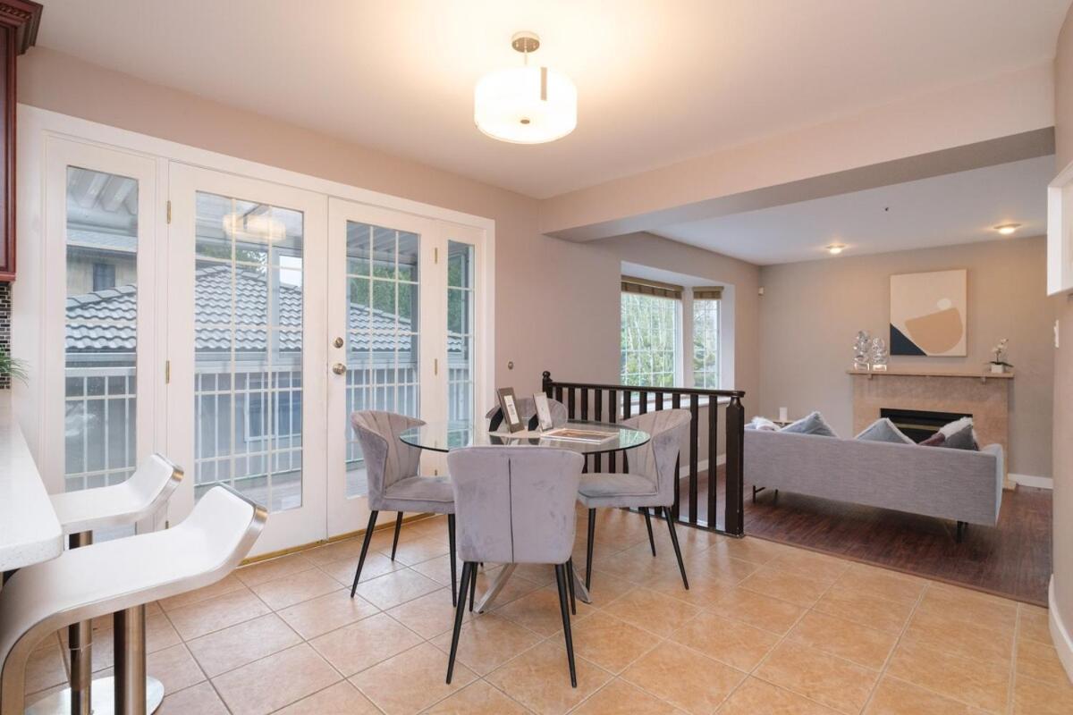 Spacious 4Br W Ensuites Mins To Downtown Yvr Ubc バンクーバー エクステリア 写真