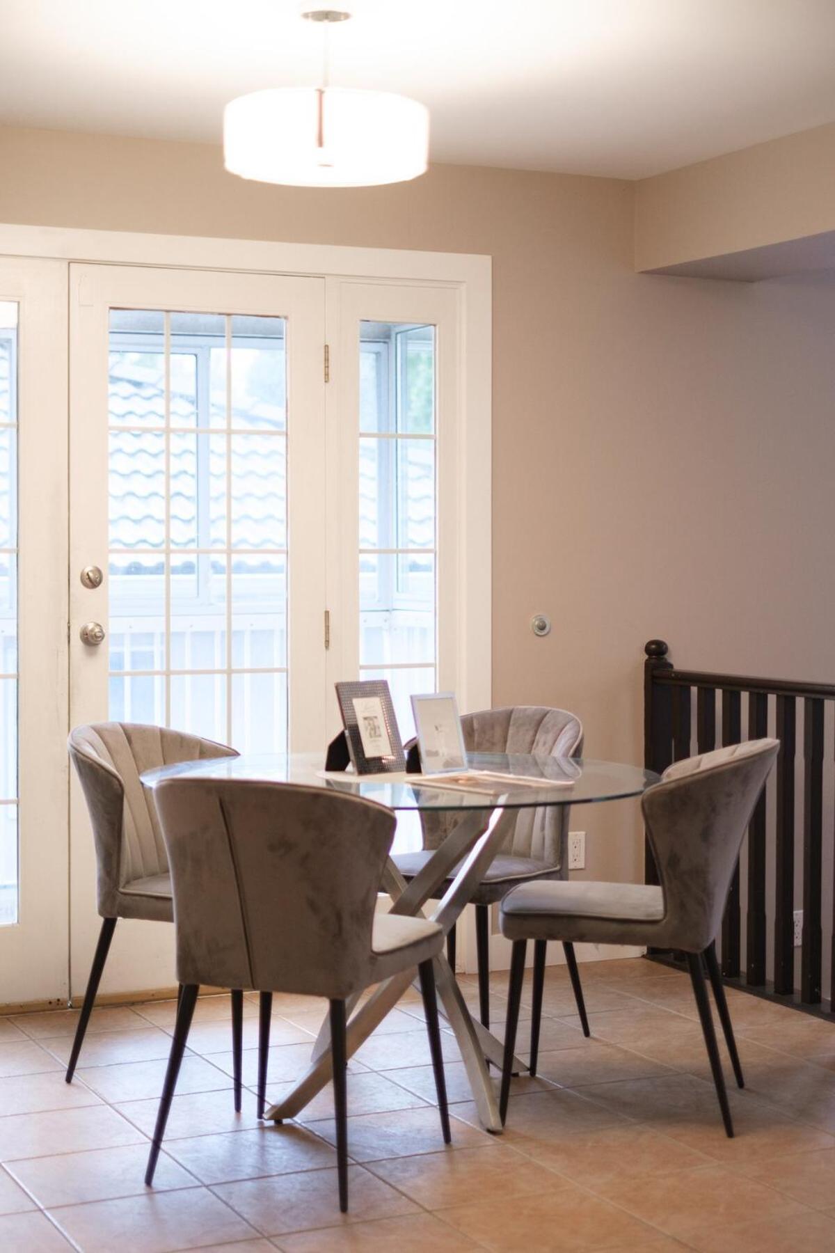Spacious 4Br W Ensuites Mins To Downtown Yvr Ubc バンクーバー エクステリア 写真