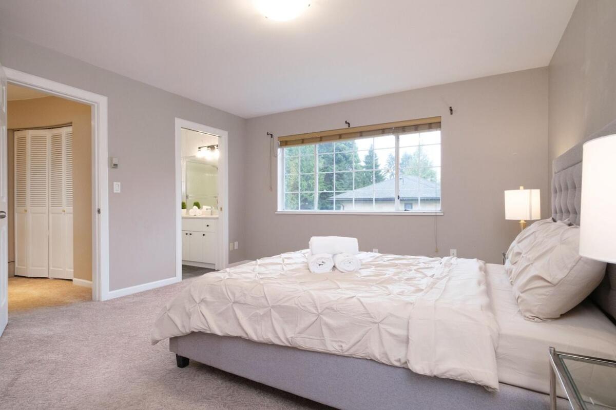 Spacious 4Br W Ensuites Mins To Downtown Yvr Ubc バンクーバー エクステリア 写真