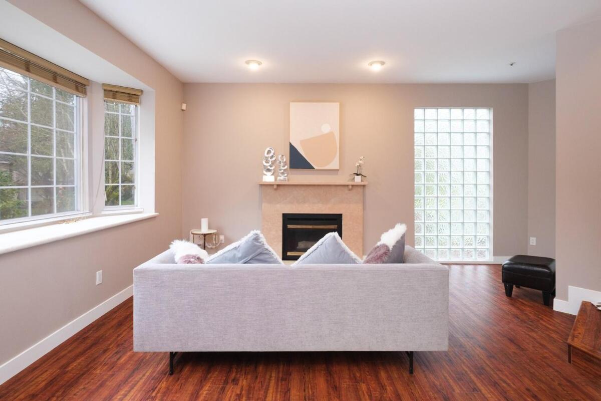 Spacious 4Br W Ensuites Mins To Downtown Yvr Ubc バンクーバー エクステリア 写真