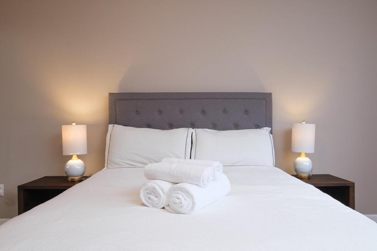 Spacious 4Br W Ensuites Mins To Downtown Yvr Ubc バンクーバー エクステリア 写真