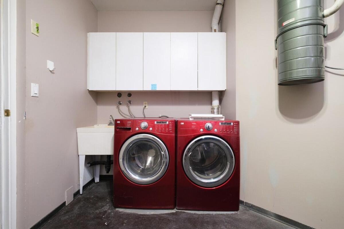 Spacious 4Br W Ensuites Mins To Downtown Yvr Ubc バンクーバー エクステリア 写真